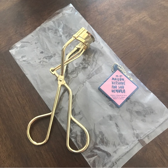Shu Uemura Gold Eyelash Curler - Maison Kitsune Collab - Picture 3 of 9